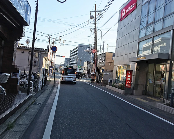 千葉銀行様が見えてきましたら、間もなくです